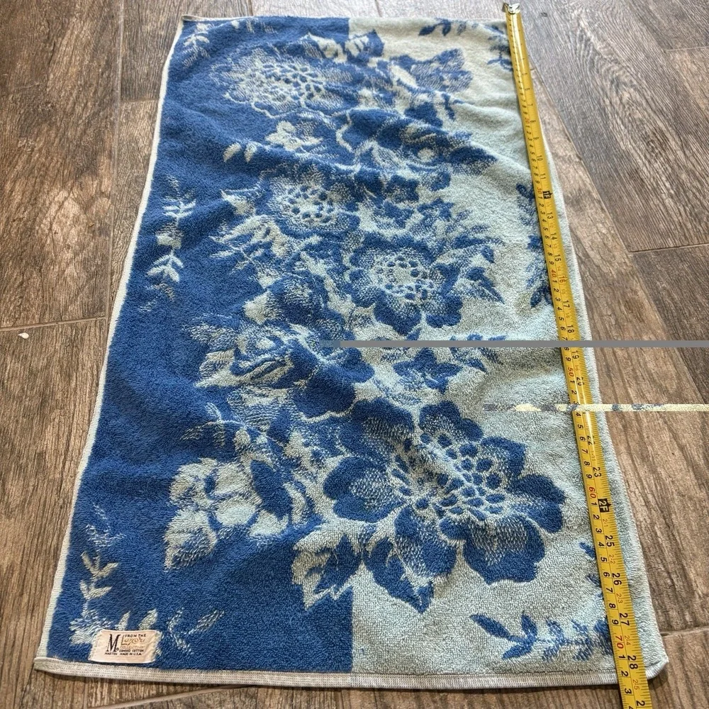 Vintage MARTEX Hand Towel Blue Flower Pattern 1970s MCM 15x28